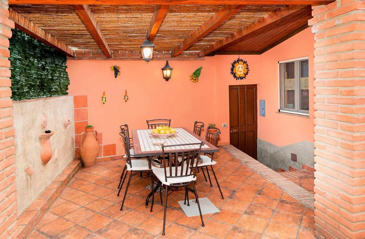 Villa Alecla - Sea Villa Near Taormina SantʼAlessio Siculo